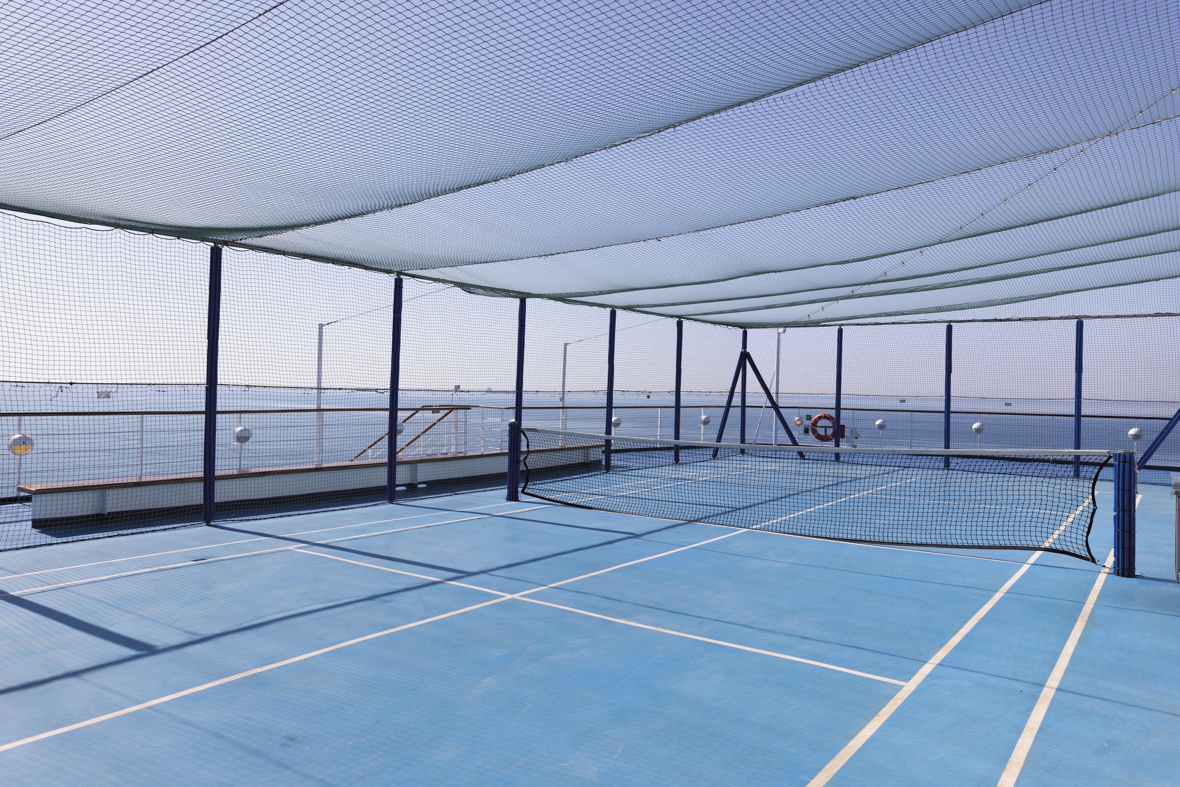 Seven Seas Voyager - Sports Deck 